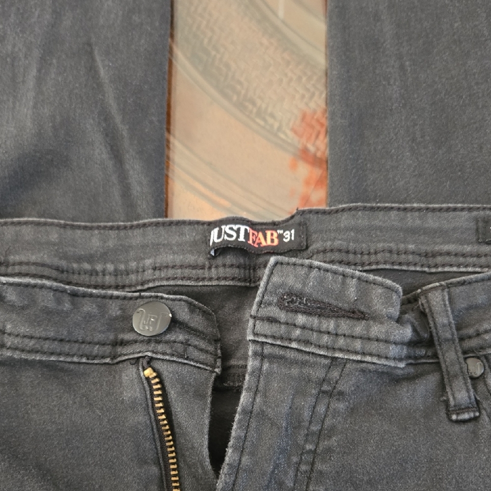 JustFab Women's Charcoal Skinny Jeans